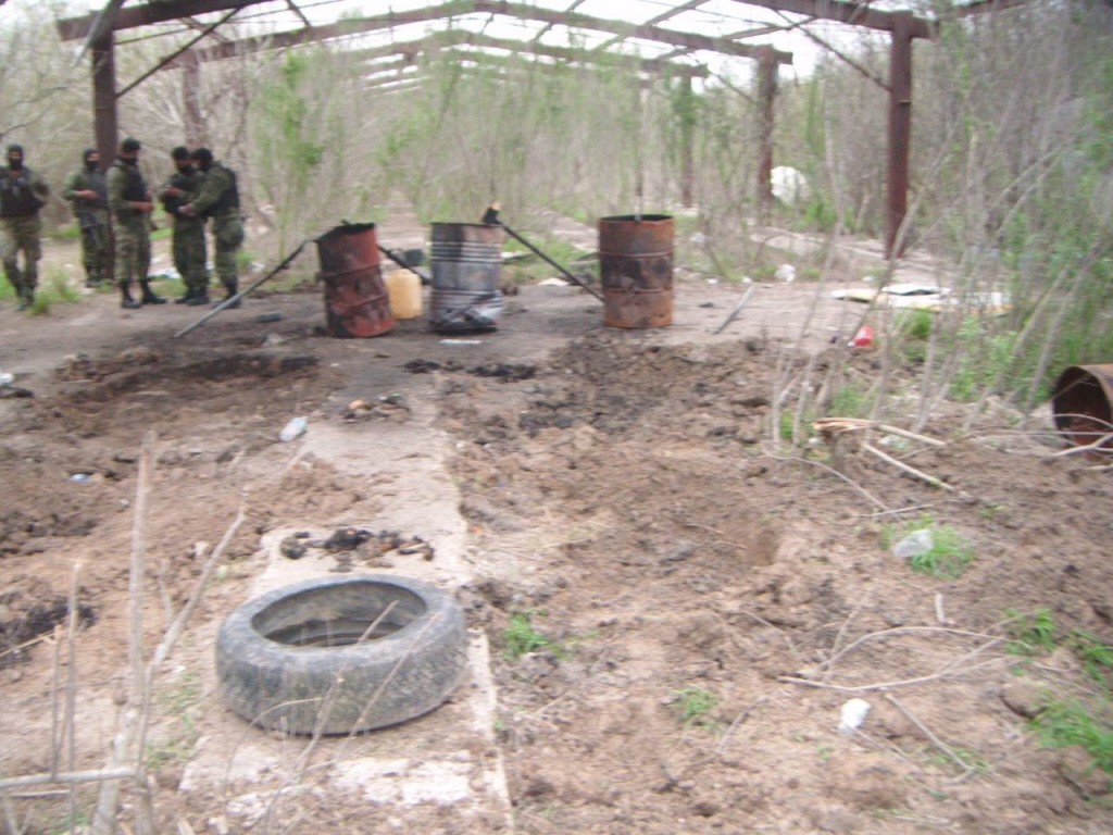 Hace años que el ejército no encuentra narco crematorios, como en el 2012. Cuando en la misma propiedad se hallaron por segunda vez restos humanos cerca de Valle Hermoso.